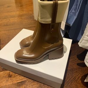 Brand new Chloe rain boot